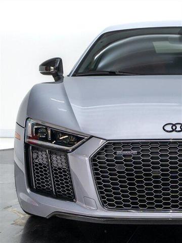 Photo of 2017 Silver Audi R8