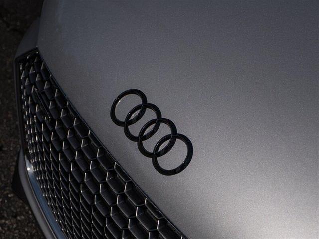 Photo of 2017 Silver Audi R8