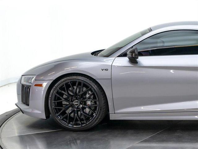 Photo of 2017 Silver Audi R8