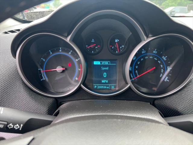 Photo of 2014 Red Chevrolet Cruze