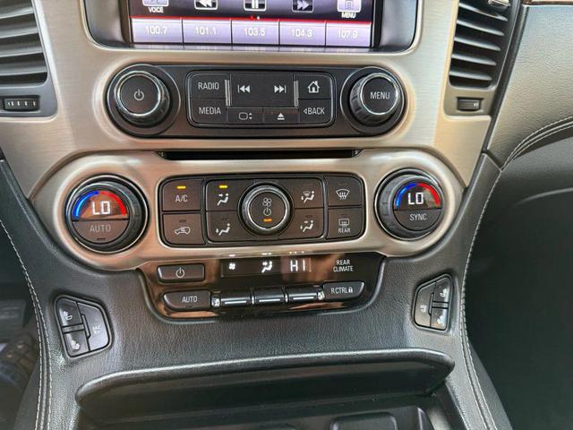 Photo of 2015 Quicksilver Metallic GMC Yukon