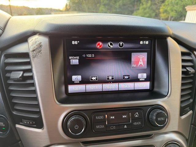 Photo of 2015 Quicksilver Metallic GMC Yukon