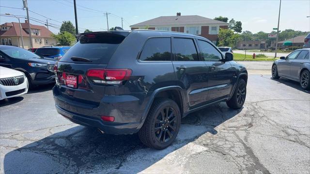 Photo of 2018 Gray Jeep Grand Cherokee