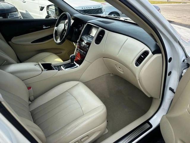 Photo of 2016  INFINITI QX50