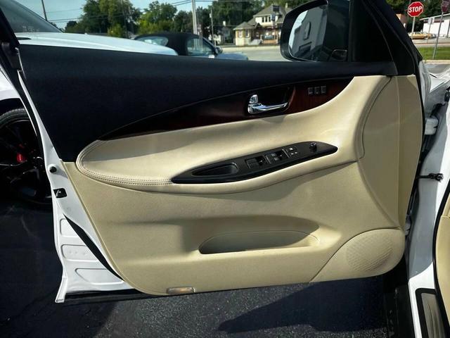 Photo of 2016  INFINITI QX50