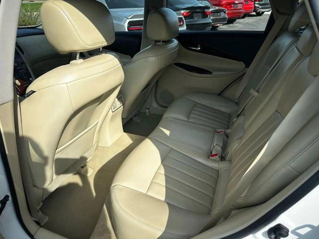 Photo of 2016  INFINITI QX50