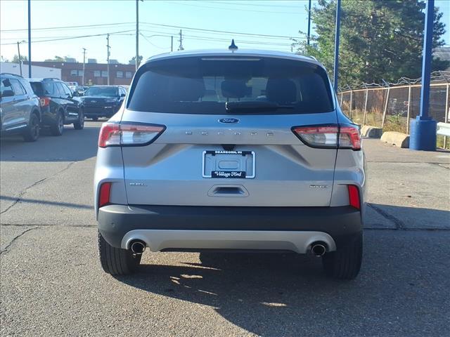 Photo of 2022 Iced Blue Silver Metallic Ford Escape