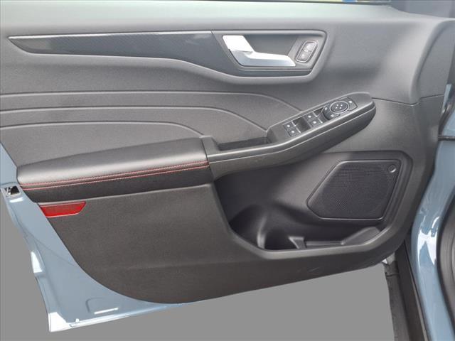 Photo of 2023 Vapor Blue Metallic Ford Escape
