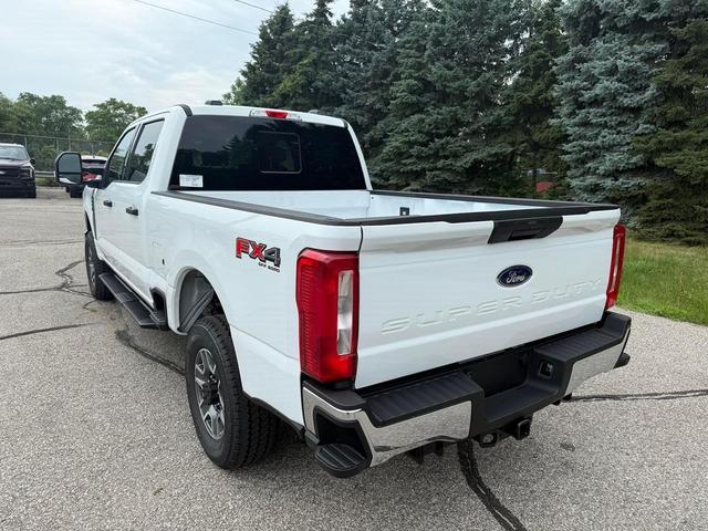 Photo of 2025 Oxford White Ford F-250