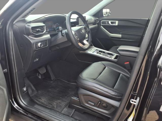 Photo of 2022 Agate Black Ford Explorer