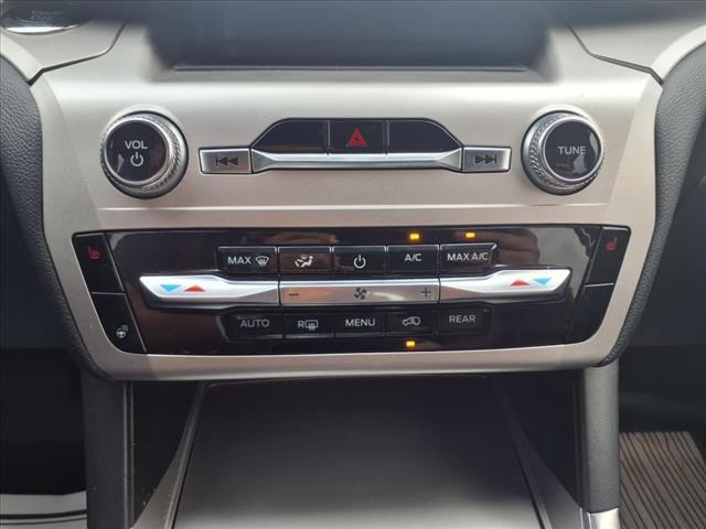 Photo of 2022 Agate Black Ford Explorer