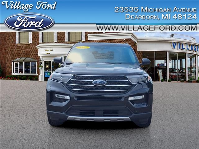 Photo of 2022 Agate Black Ford Explorer