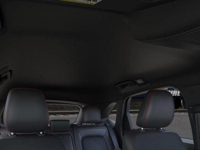 Photo of 2025 Star White Metallic Tri-Coat Ford Escape