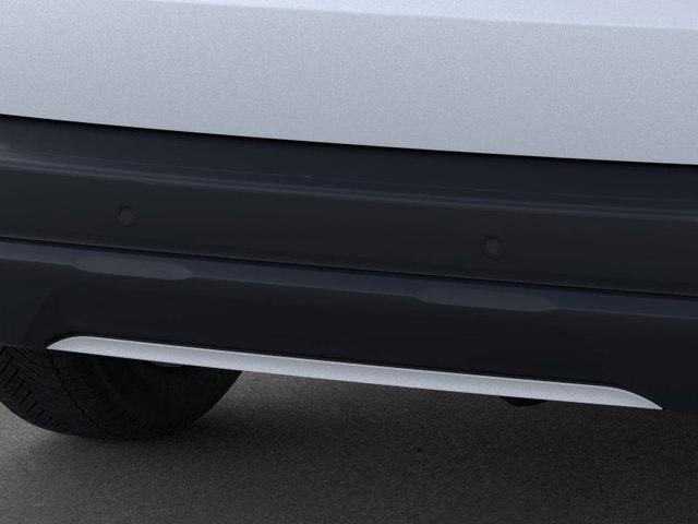 Photo of 2025 Star White Metallic Tri-Coat Ford Escape
