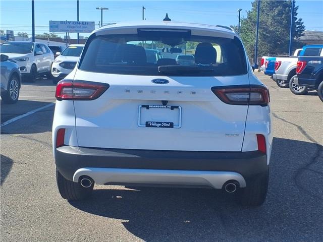Photo of 2023 Oxford White Yz Ford Escape