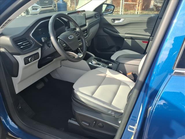 Photo of 2023 Atlas Blue Metallic Ford Escape