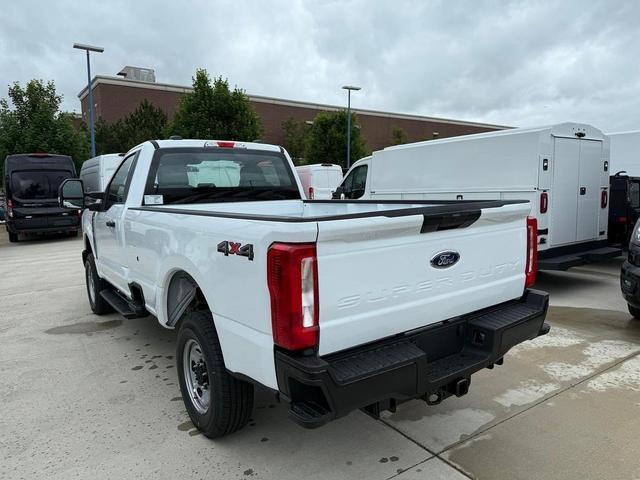 Photo of 2025 Oxford White Ford F-250