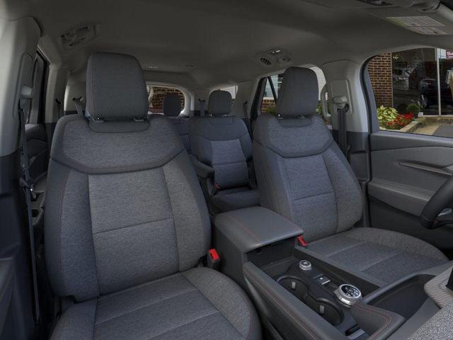Photo of 2025 Star White Metallic Tri-Coat Ford Explorer