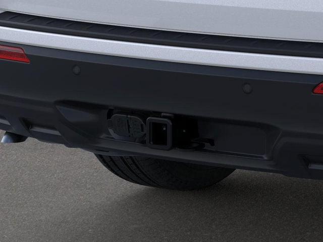 Photo of 2025 Star White Metallic Tri-Coat Ford Explorer