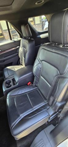Photo of 2018 White Platinum Metallic Tri-Coat Ford Explorer