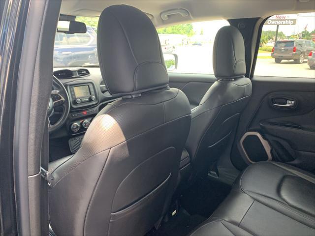 Photo of 2016 BLACK Jeep Renegade