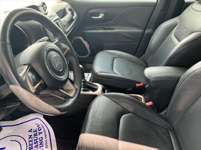 Photo of 2016 BLACK Jeep Renegade