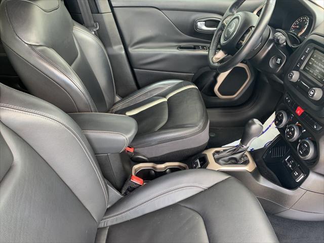 Photo of 2016 BLACK Jeep Renegade