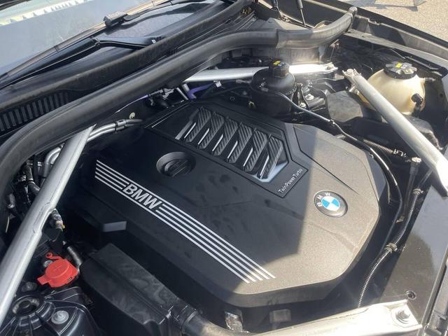 Photo of 2022 GRAY BMW X6