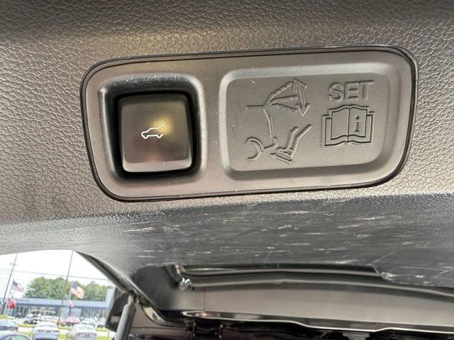 Photo of 2020 BLACK Ford Expedition