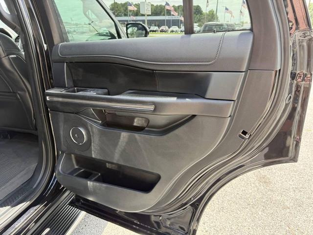 Photo of 2020 BLACK Ford Expedition
