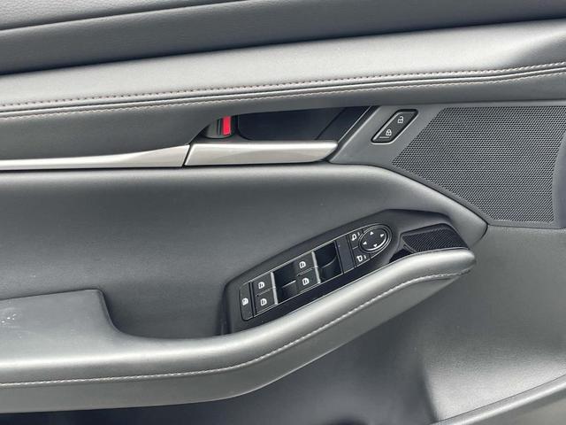 Photo of 2025 Platinum Quartz Metallic Mazda Mazda3