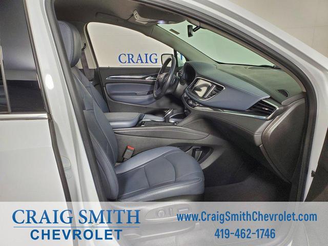 Photo of 2021 White Buick Enclave