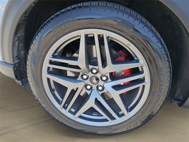Photo of 2025 Vapor Blue Metallic Ford Explorer