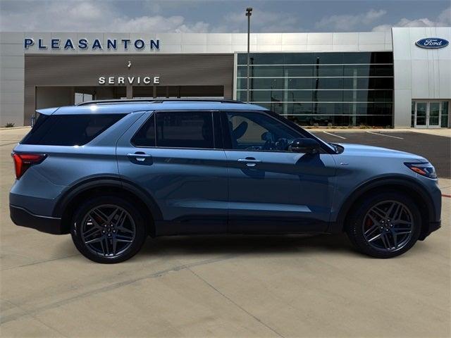 Photo of 2025 Vapor Blue Metallic Ford Explorer