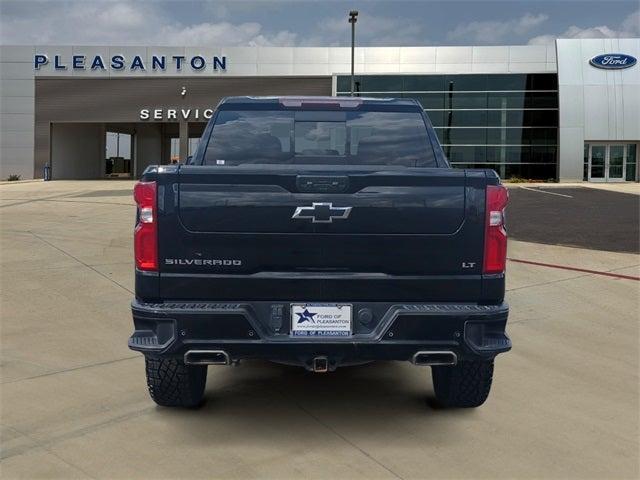 Photo of 2022 Black Chevrolet Silverado 1500