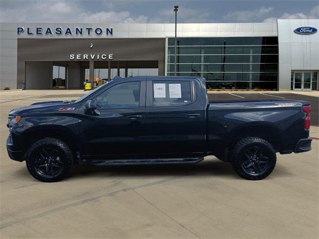 Photo of 2022 Black Chevrolet Silverado 1500