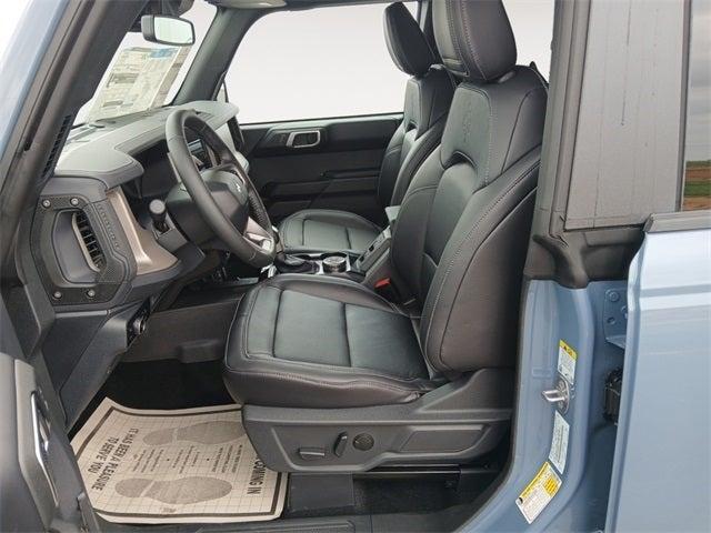 Photo of 2025 Azure Gray Metallic Ford Bronco