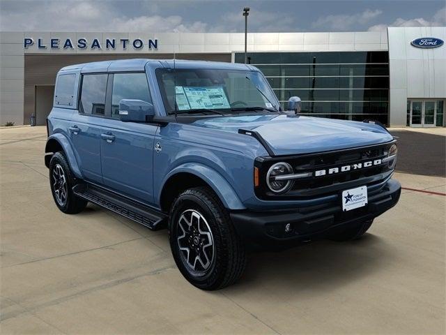 Photo of 2025 Azure Gray Metallic Ford Bronco