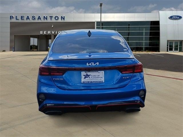 Photo of 2022 Blue Kia Forte