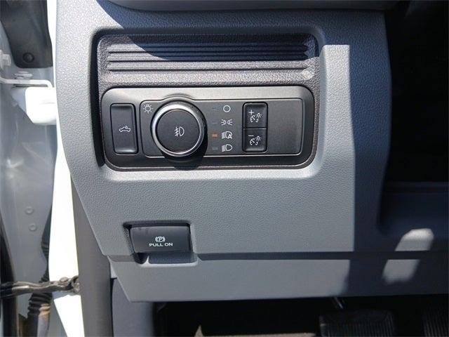 Photo of 2024 Oxford White Ford F-350