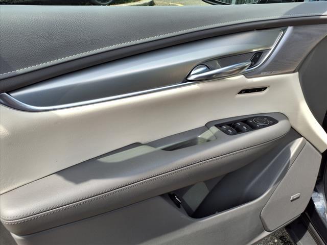 Photo of 2022 Wilder Metallic Cadillac XT5