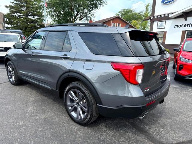 Photo of 2023 Carbonized Gray Ford Explorer