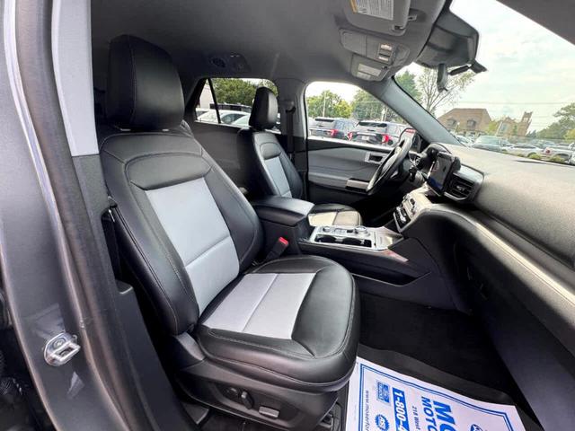 Photo of 2023 Carbonized Gray Ford Explorer