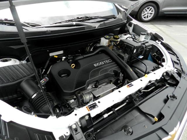 Photo of 2020 White Chevrolet Equinox