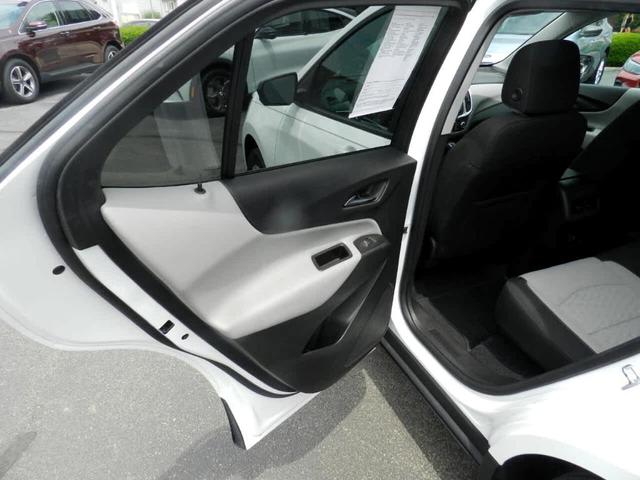 Photo of 2020 White Chevrolet Equinox