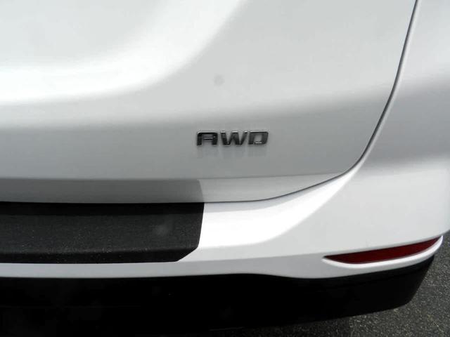 Photo of 2020 White Chevrolet Equinox