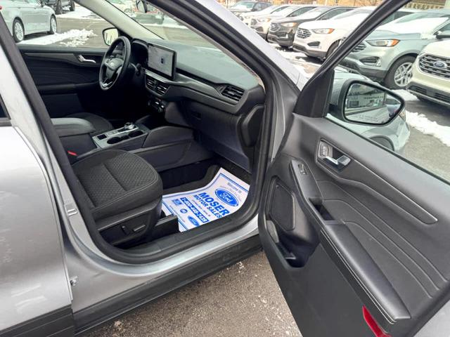 Photo of 2023 Iconic Silver Ford Escape