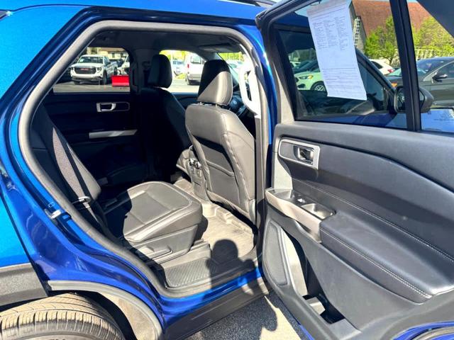 Photo of 2023 Atlas Blue Metallic Ford Explorer
