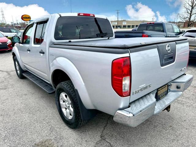Photo of 2011 Radiant Silver Nissan Frontier