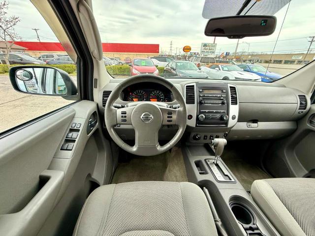 Photo of 2011 Radiant Silver Nissan Frontier